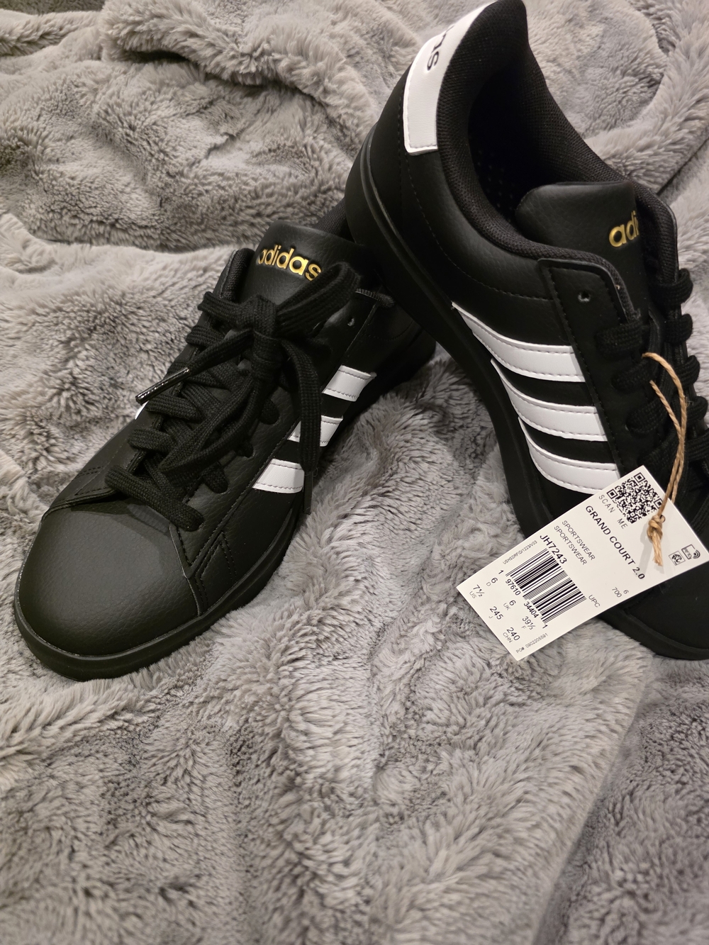 adidas  Grand Court 2.0 In Black with White Stripes and Gold Logos. 7.5 W
